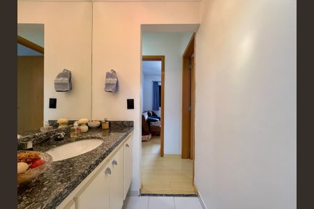 Apartamento para alugar com 102m², 3 quartos e 2 vagasBanheiro Social 