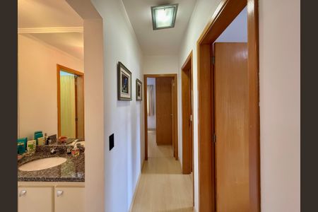 Apartamento para alugar com 102m², 3 quartos e 2 vagasCorredor Quartos 