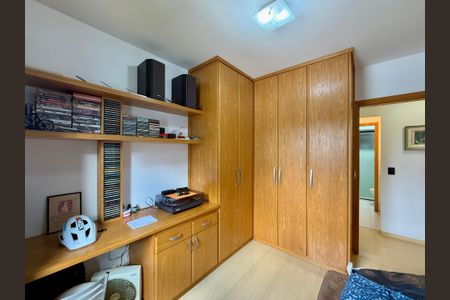 Apartamento para alugar com 102m², 3 quartos e 2 vagasQuarto 2