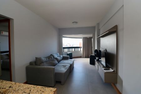 Sala de apartamento para alugar com 1 quarto, 54m² em Costa Azul, Salvador