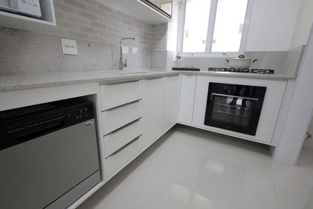 Apartamento à venda com 114m², 3 quartos e 2 vagasCozinha