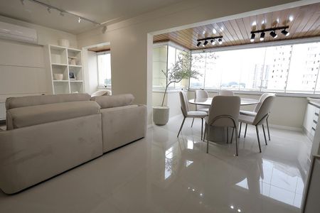 Apartamento à venda com 114m², 3 quartos e 2 vagasSala