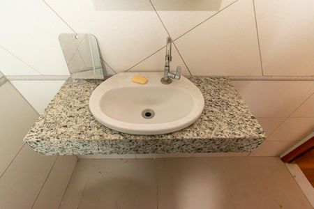 Casa de condomínio para alugar com 70m², 2 quartos e 1 vagaBanheiro