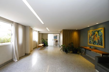 Apartamento à venda com 140m², 4 quartos e 2 vagasHall