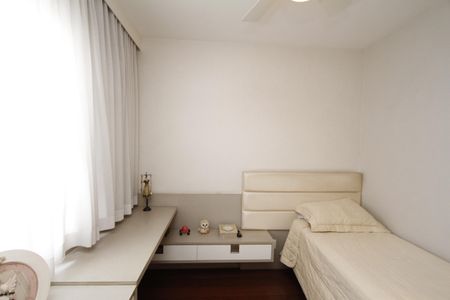 Apartamento à venda com 140m², 4 quartos e 2 vagasQuarto 1