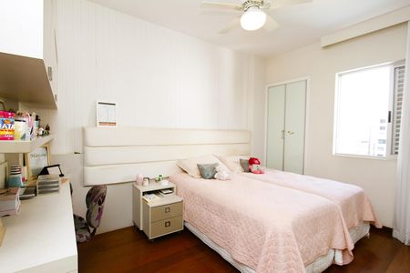 Apartamento à venda com 140m², 4 quartos e 2 vagasQuarto 2