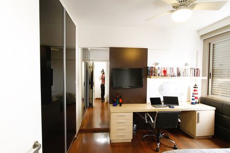 Apartamento à venda com 140m², 4 quartos e 2 vagasQuarto 3