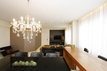 Apartamento à venda com 140m², 4 quartos e 2 vagasSala