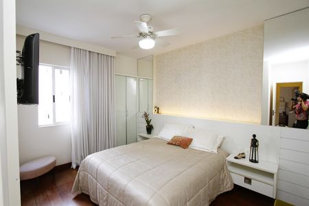 Apartamento à venda com 140m², 4 quartos e 2 vagasQuarto 4 - Suíte