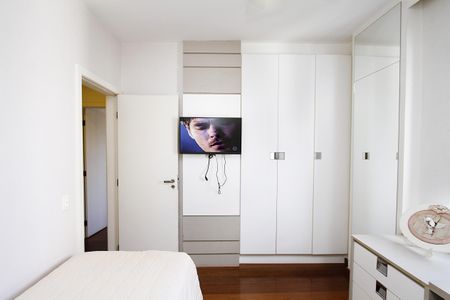 Apartamento à venda com 140m², 4 quartos e 2 vagasQuarto 1