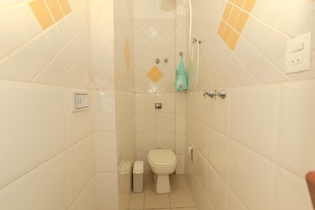 Apartamento à venda com 120m², 2 quartos e 1 vagaBanheiro de serviço