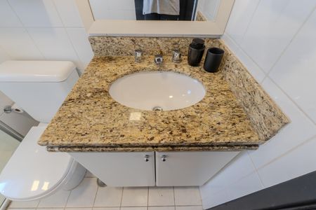 Apartamento para alugar com 50m², 1 quarto e 1 vaga Apartamento para alugar com 50m², 1 quarto e 1 vagaBanheiro da Suíte