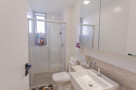 Apartamento à venda com 73m², 3 quartos e 2 vagasBanheiro da Suíte
