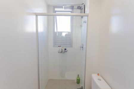Apartamento à venda com 73m², 3 quartos e 2 vagasBanheiro da Semi-Suíte 1 e 2