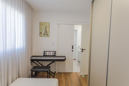 Apartamento à venda com 73m², 3 quartos e 2 vagasSemi-Suíte 2