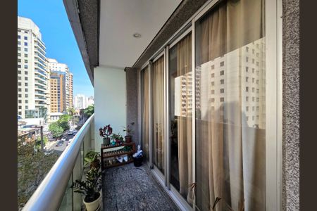 Apartamento à venda com 60m², 1 quarto e 1 vagaVaranda