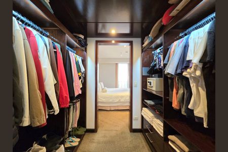 Apartamento à venda com 60m², 1 quarto e 1 vagaCloset da suíte