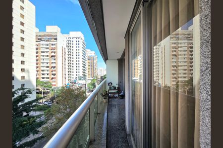 Apartamento à venda com 60m², 1 quarto e 1 vagaVaranda