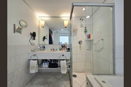 Apartamento à venda com 60m², 1 quarto e 1 vagaBanheiro da Suíte