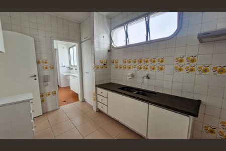 Apartamento para alugar com 127m², 3 quartos e 2 vagas Apartamento para alugar com 127m², 3 quartos e 2 vagasCozinha