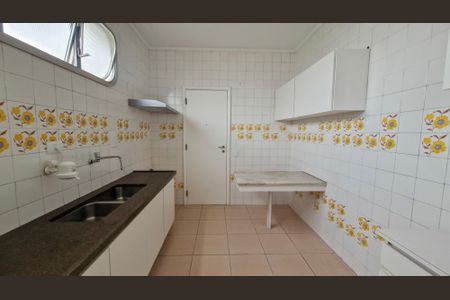 Apartamento para alugar com 127m², 3 quartos e 2 vagas Apartamento para alugar com 127m², 3 quartos e 2 vagasCozinha