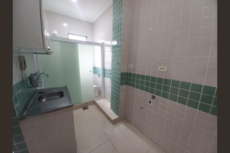 Cozinha de apartamento para alugar com 1 quarto, 17m² em Centro, São Vicente