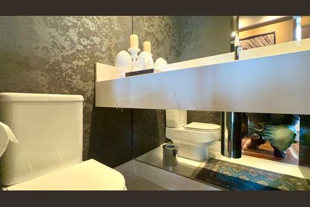 Apartamento à venda com 165m², 2 quartos e 3 vagas Apartamento à venda com 165m², 2 quartos e 3 vagasLavabo