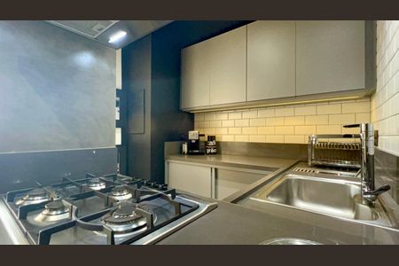 Apartamento à venda com 165m², 2 quartos e 3 vagas Apartamento à venda com 165m², 2 quartos e 3 vagasCozinha