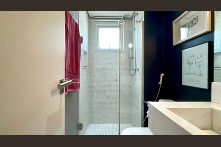 Apartamento à venda com 165m², 2 quartos e 3 vagas Apartamento à venda com 165m², 2 quartos e 3 vagasBanheiro da Suíte 1