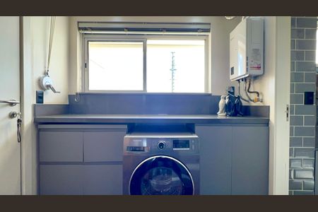 Apartamento à venda com 165m², 2 quartos e 3 vagas Apartamento à venda com 165m², 2 quartos e 3 vagasÁrea de Serviço