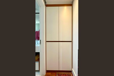 Apartamento à venda com 165m², 2 quartos e 3 vagas Apartamento à venda com 165m², 2 quartos e 3 vagasSuíte 1