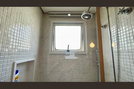 Apartamento à venda com 165m², 2 quartos e 3 vagas Apartamento à venda com 165m², 2 quartos e 3 vagasBanheiro da Suíte 1