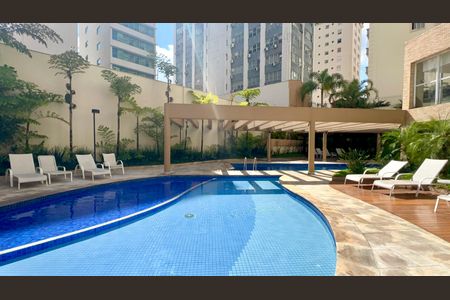 Apartamento à venda com 165m², 2 quartos e 3 vagas Apartamento à venda com 165m², 2 quartos e 3 vagasPiscina