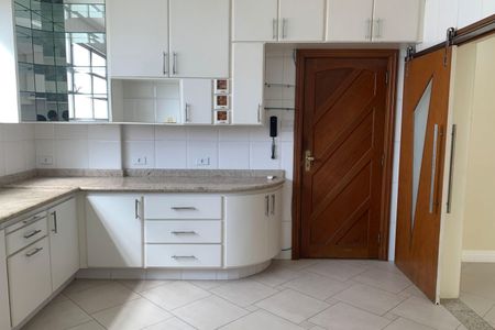 Apartamento para alugar com 200m², 2 quartos e 2 vagasCozinha