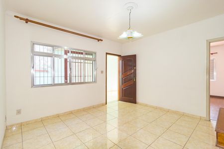 Casa à venda com 157m², 2 quartos e 2 vagas Casa à venda com 157m², 2 quartos e 2 vagasSala