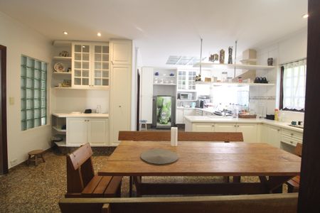 Casa para alugar com 367m², 5 quartos e 4 vagasCozinha