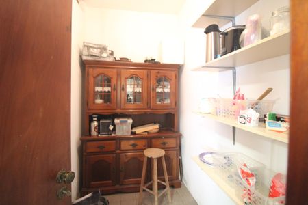 Casa para alugar com 367m², 5 quartos e 4 vagasDespensa