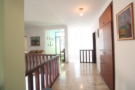 Casa para alugar com 367m², 5 quartos e 4 vagasÁrea entre as suítes