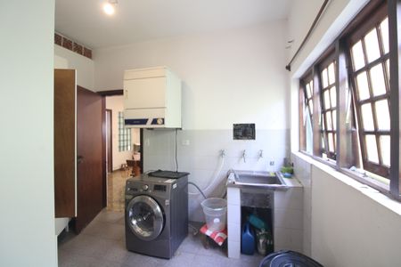 Casa para alugar com 367m², 5 quartos e 4 vagasLavanderia