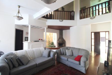 Sala de casa para alugar com 5 quartos, 367m² em Interlagos, São Paulo