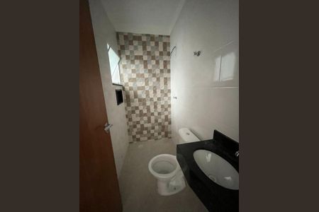 Casa à venda com 3 quartos, 100m² em Parque Tomas Saraiva, São Paulo