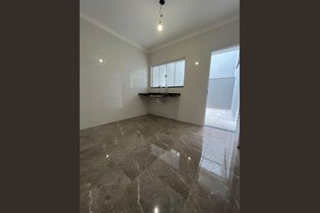 Casa à venda com 3 quartos, 100m² em Parque Tomas Saraiva, São Paulo