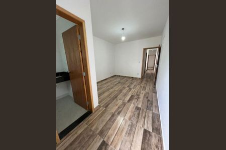 Casa à venda com 3 quartos, 100m² em Parque Tomas Saraiva, São Paulo