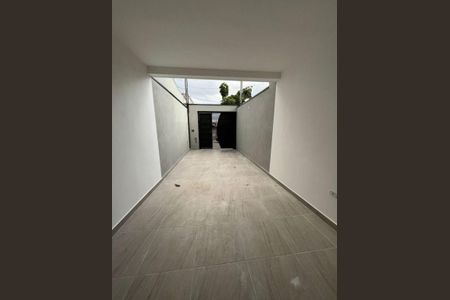 Casa à venda com 3 quartos, 100m² em Parque Tomas Saraiva, São Paulo