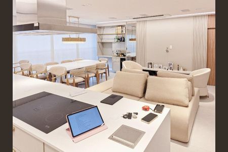Apartamento à venda com 3 quartos, 123m² em Jardim Aurelia, São Paulo
