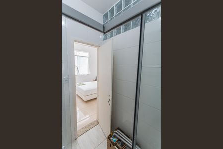 Banheiro da Suíte de apartamento para alugar com 2 quartos, 65m² em Carmo, Belo Horizonte