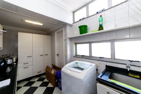 Apartamento à venda com 230m², 4 quartos e 2 vagasÁrea de Serviço