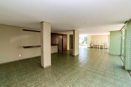 Apartamento à venda com 230m², 4 quartos e 2 vagasÁrea comum - Salão de festas