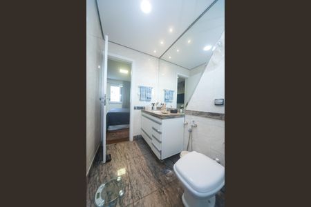 Apartamento à venda com 310m², 3 quartos e 3 vagas Apartamento à venda com 310m², 3 quartos e 3 vagasBanheiro suite