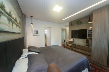 Apartamento à venda com 310m², 3 quartos e 3 vagas Apartamento à venda com 310m², 3 quartos e 3 vagassuite